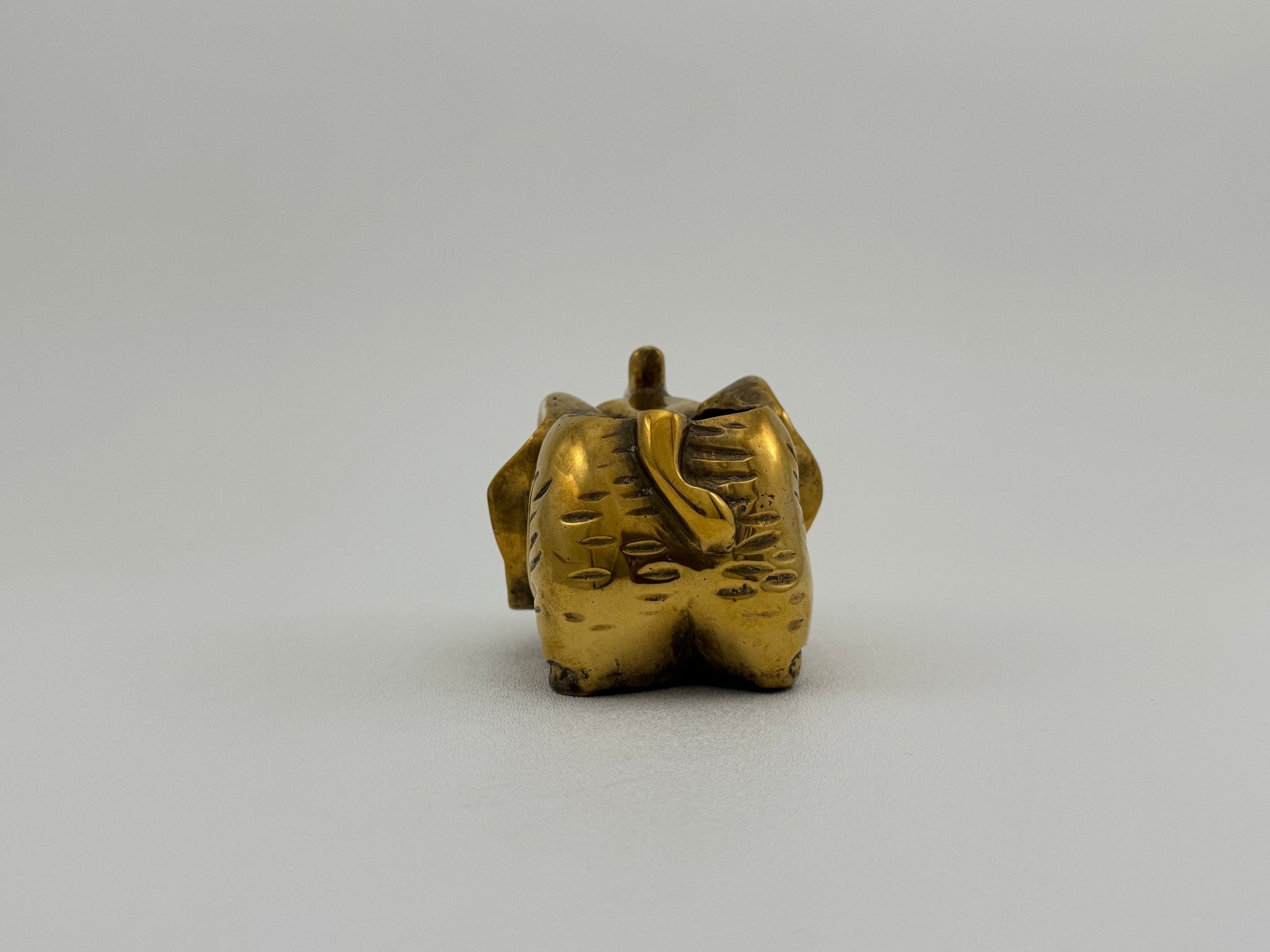 Small Vintage Brass Elephant Stash Pot / Ashtray / Trinket Holder