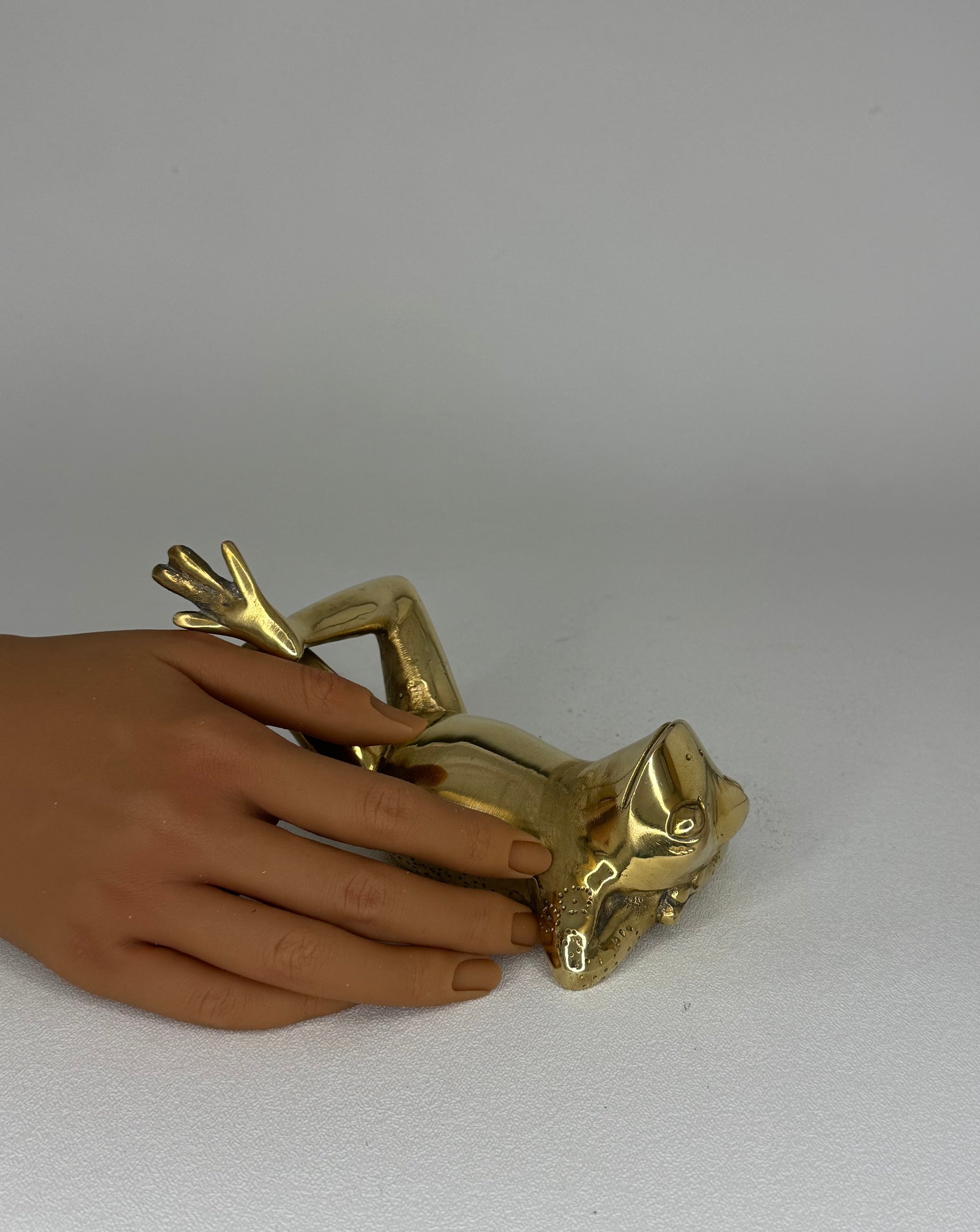 Vintage Brass Relaxing Frog