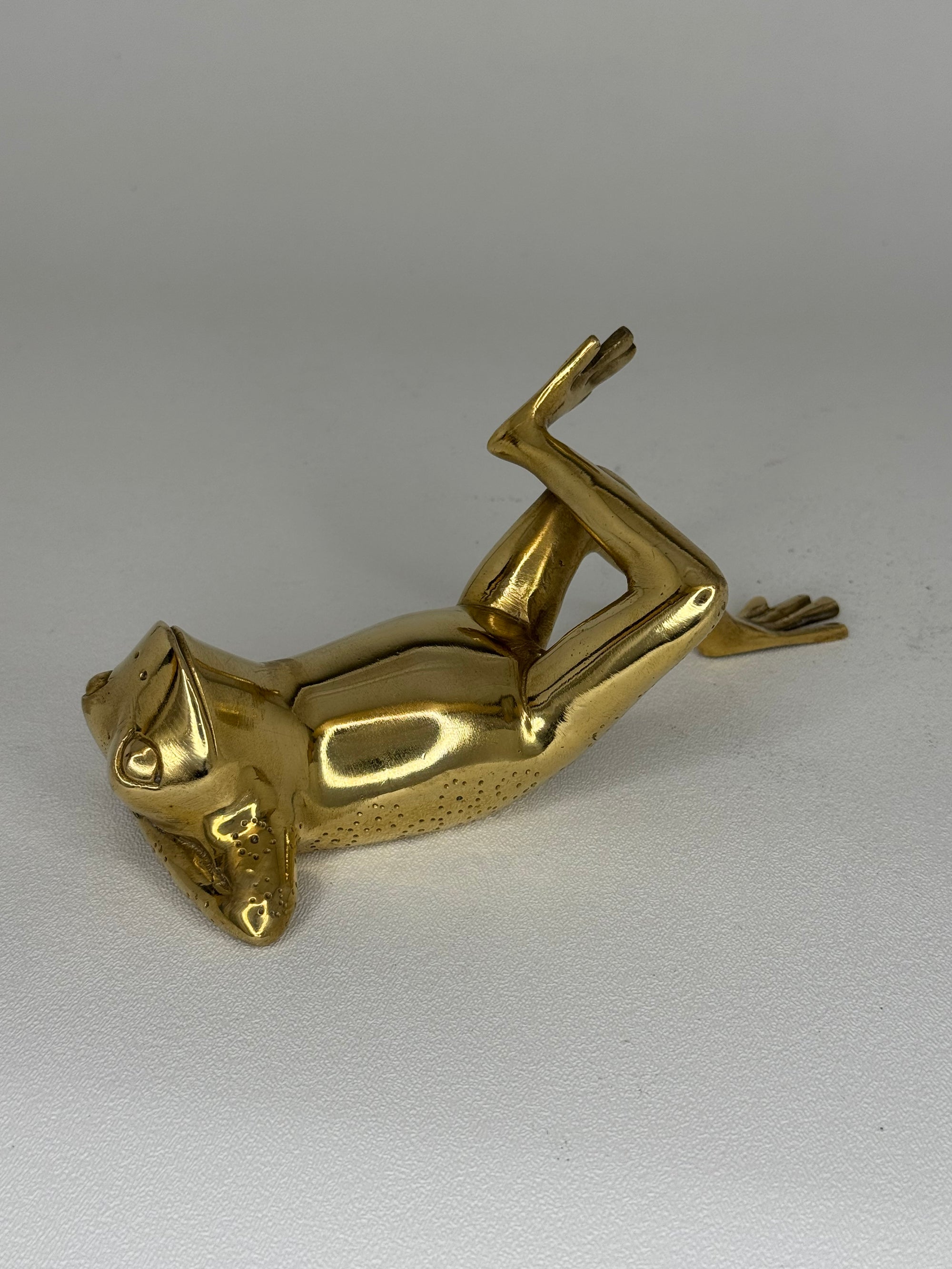 Vintage Brass Relaxing Frog