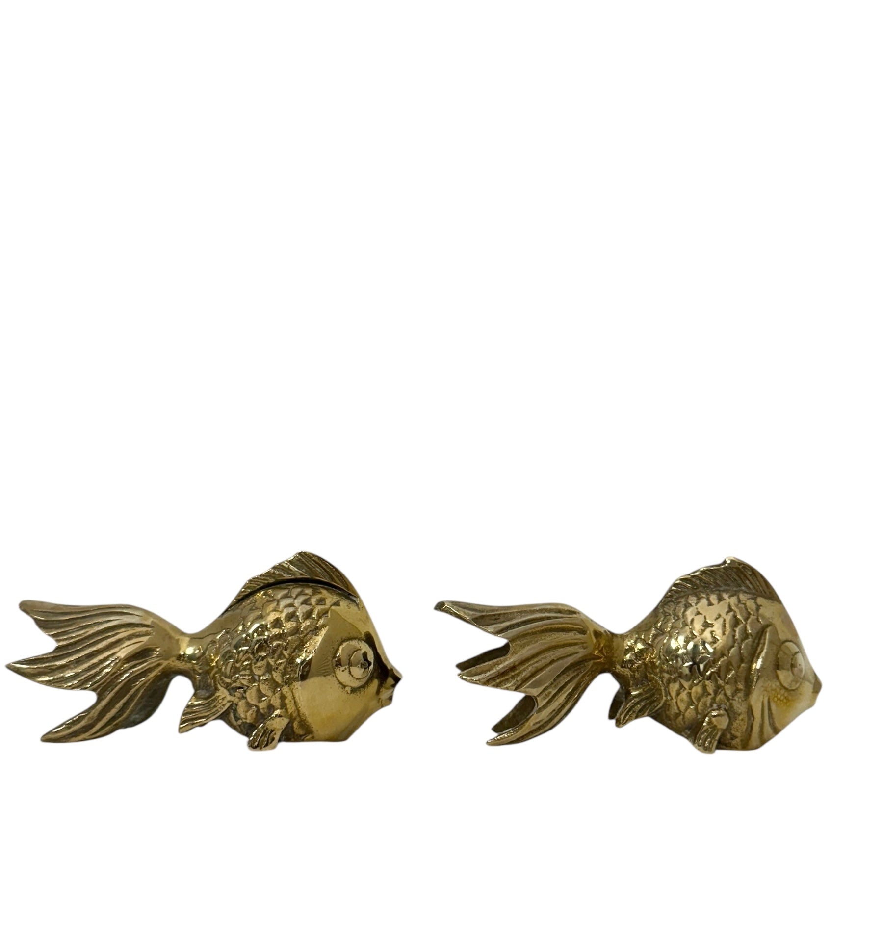 Vintage Brass Twin Fish Figurines – Mid-Century Modern Ocean-Inspired Pair