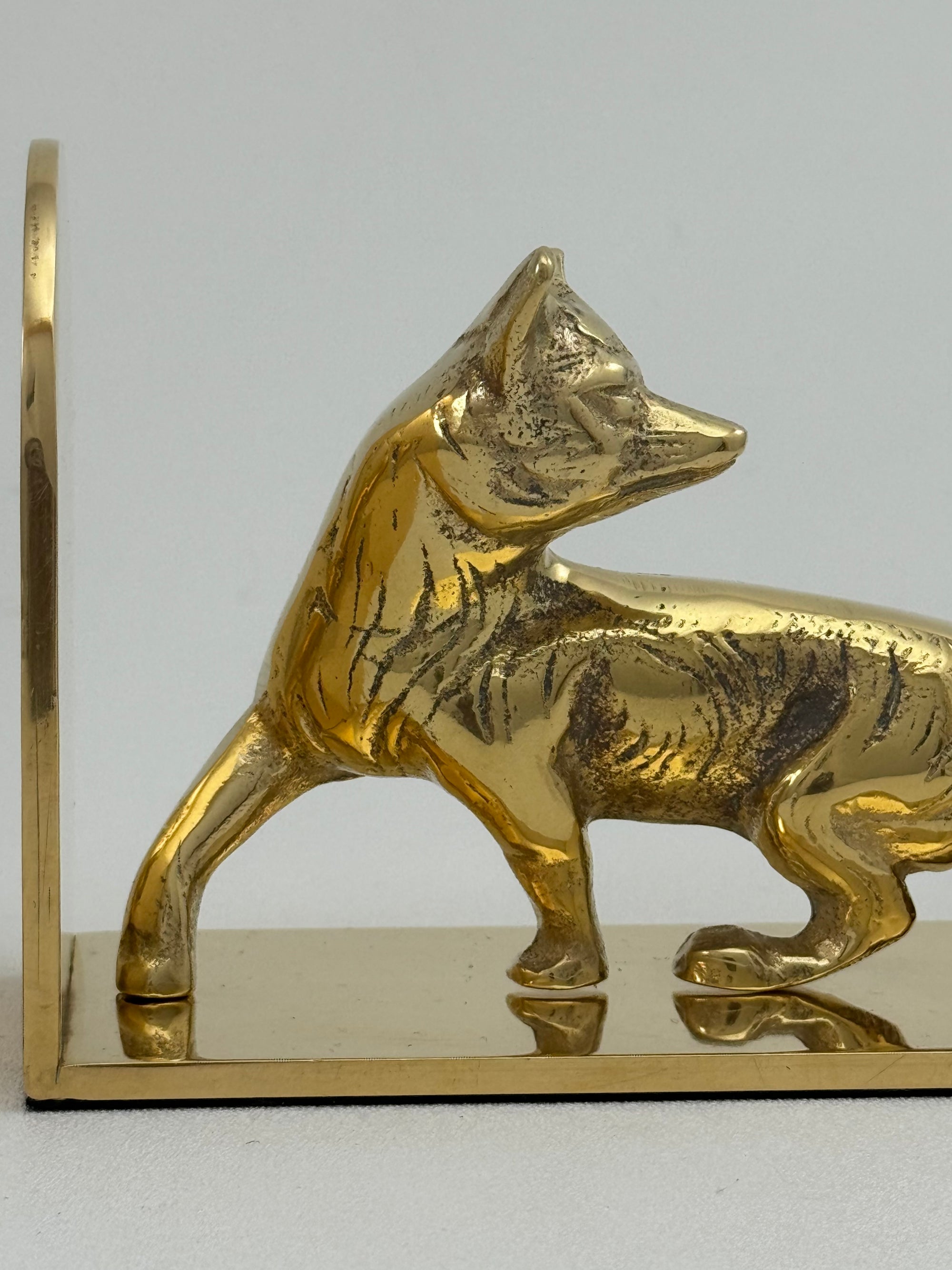 Made in England Brass Fox Bookends — 9.76 lb Pair, 9” Long Woodland Animal Library Decor (Mid-Century / Hollywood Regency)