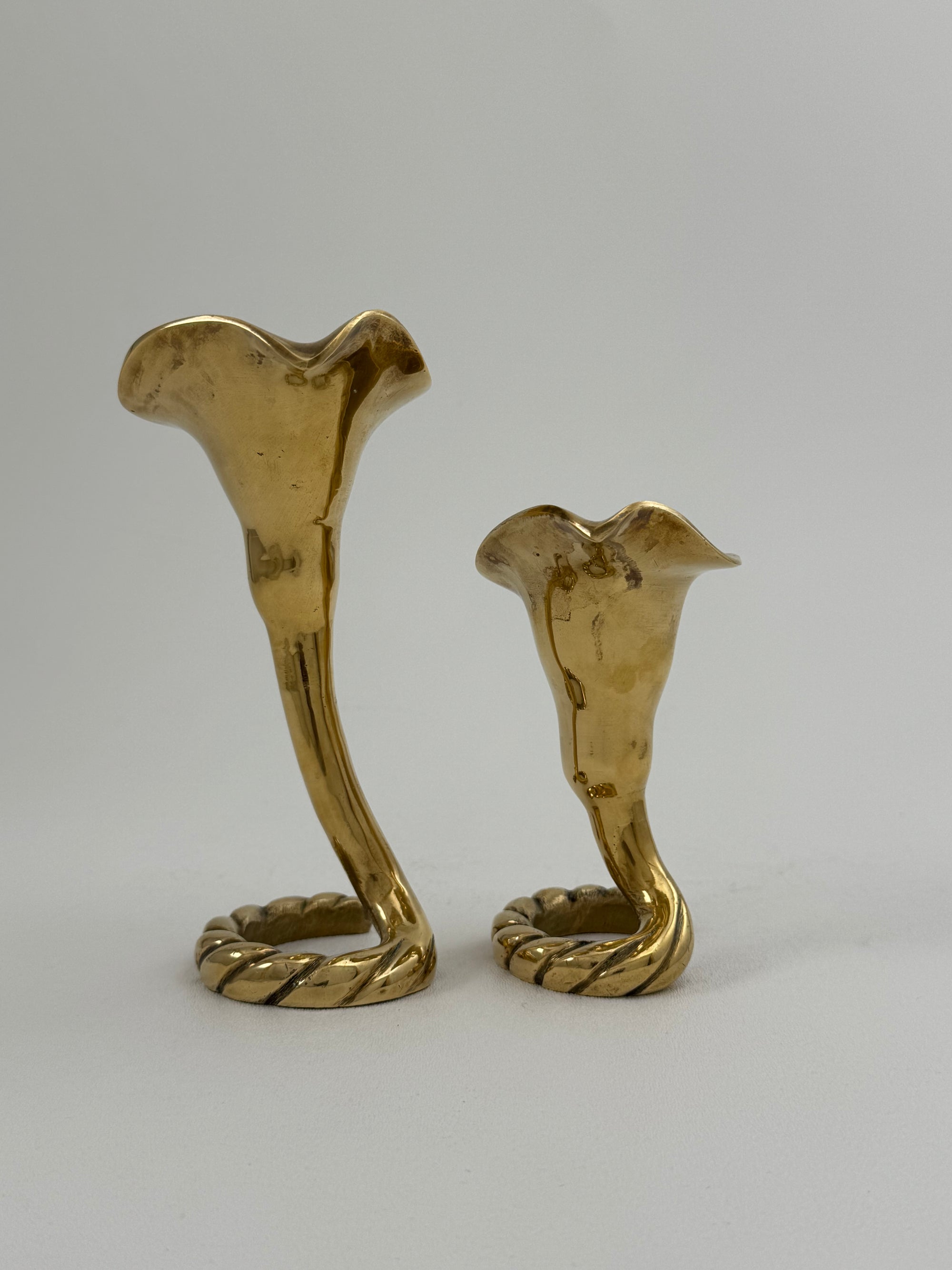 Vintage Brass Calla Lily Candleholders – Interlocking Pair, Made in Hong Kong – Elegant Mid-Century Taper Holders (Set of 2)
