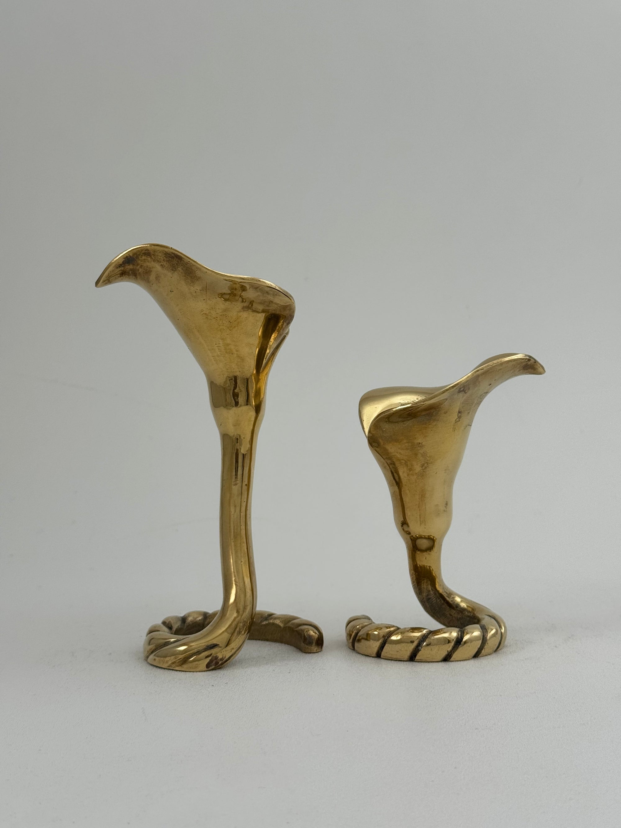 Vintage Brass Calla Lily Candleholders – Interlocking Pair, Made in Hong Kong – Elegant Mid-Century Taper Holders (Set of 2)