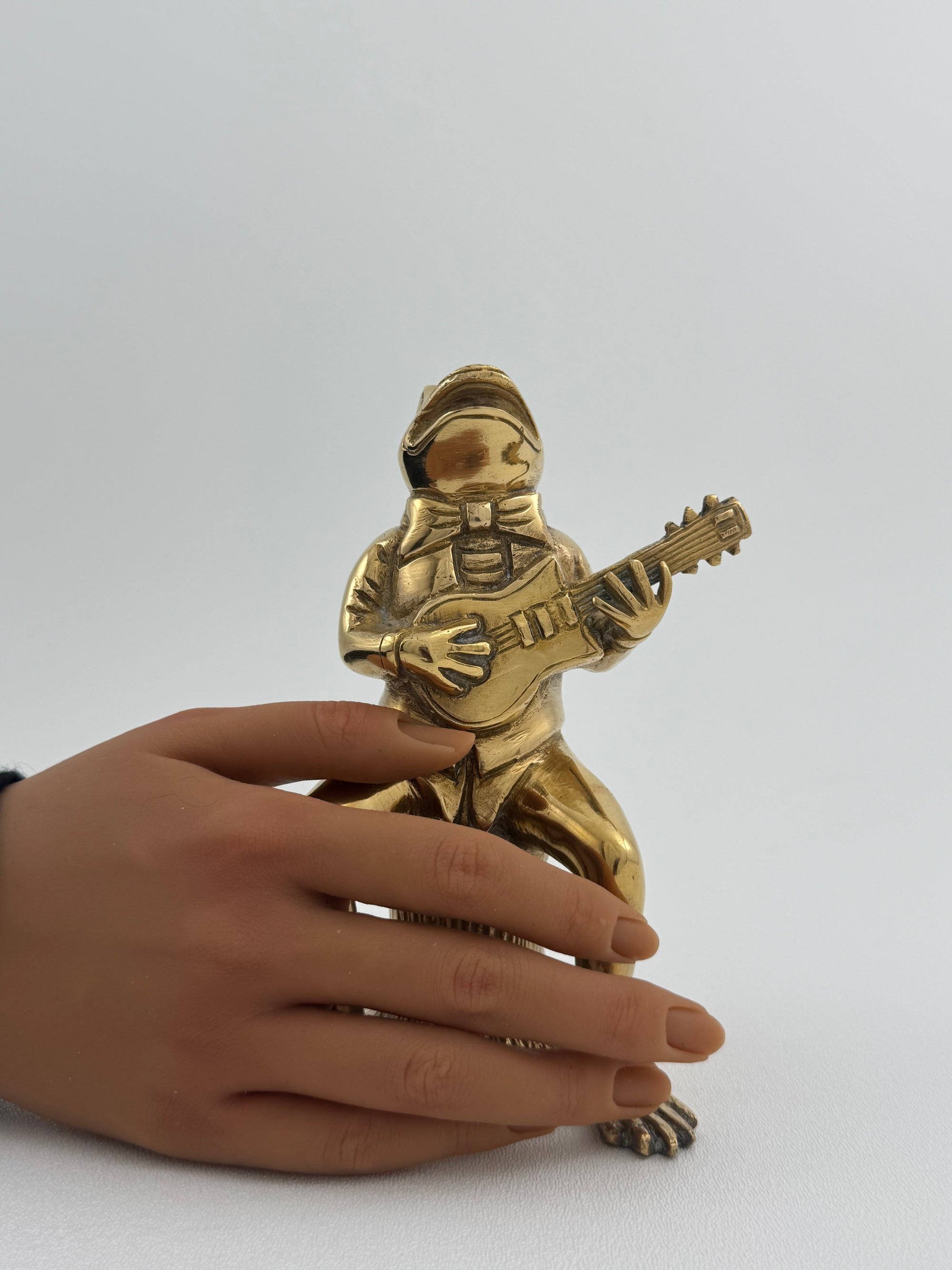 Melodic Croak: Vintage Brass Frog Guitarist on Stump Playing Guitar-Figurine