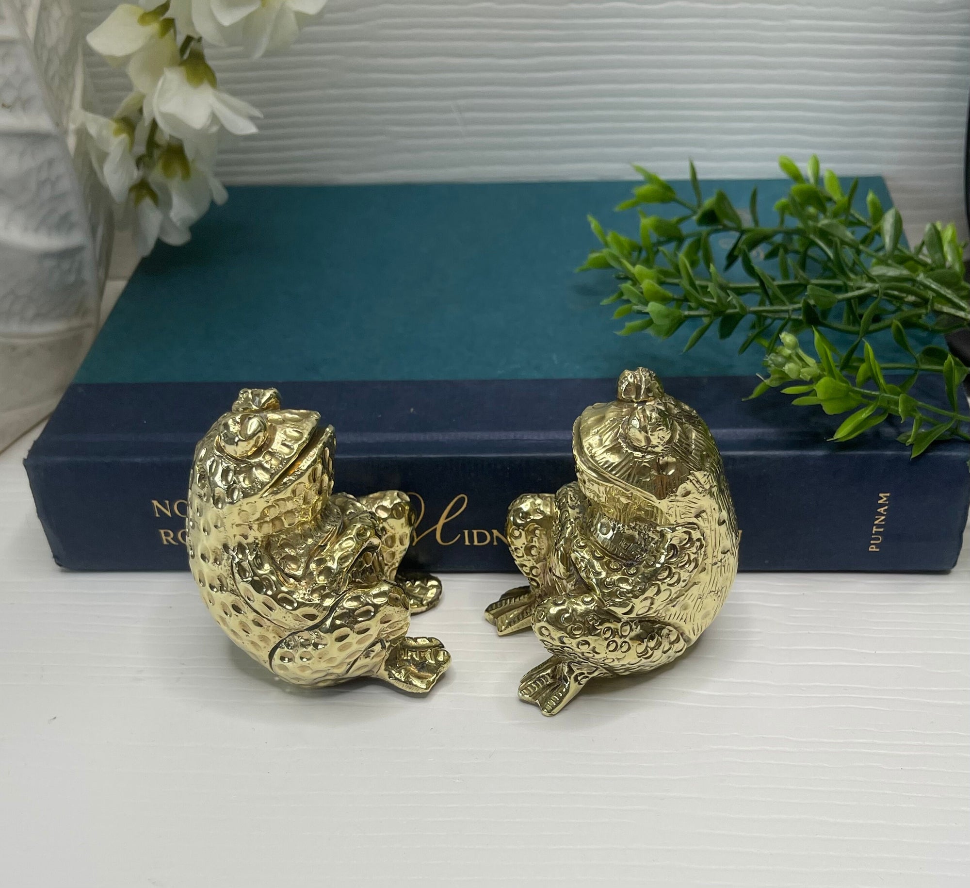 Vintage Brass Frog Pair